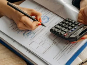 Diploma in Business & Certificate in Accounts Administration and Payroll
